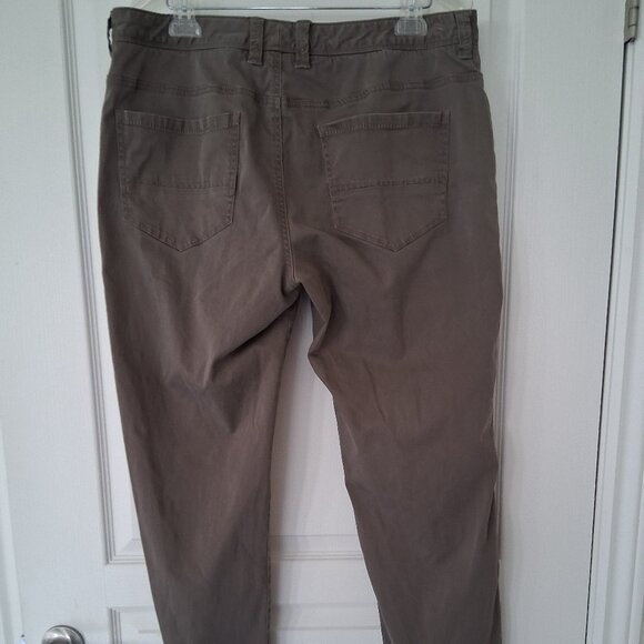 Tommy Bahama Chino Pants Men 36x30 Brown - Picture 2 of 10